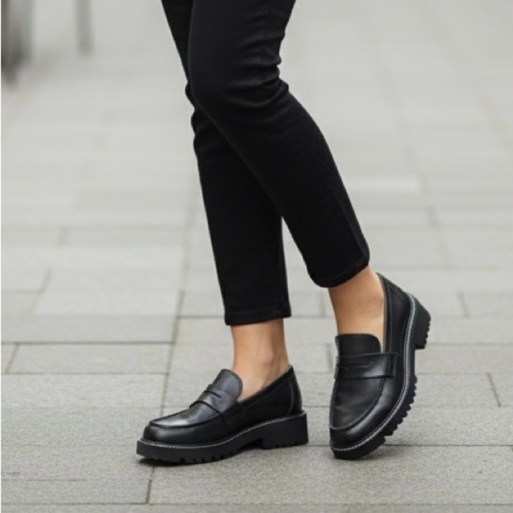 Steve Madden Black Leather Slip-On Loafers for women